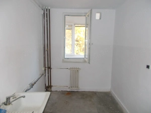 Apartament 2 camere decomandat, de renovat, Timisoara, Sagului, et.2 10 - imagine 5