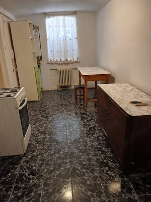 Inchiriez apartament 2 camere in zona Maria , proprietar - imagine 3