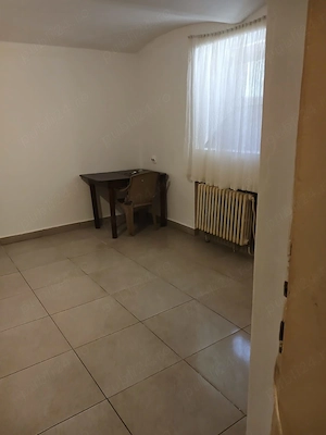 Inchiriez apartament 2 camere in zona Maria , proprietar