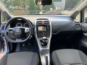 Toyota AURIS 2013 1,4D4d -Euro5,6+1 viteze,Consum 4l 100km, Dubluclimatronic, Navigatie Mare,  - imagine 2