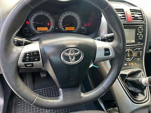 Toyota AURIS 2013 1,4D4d -Euro5,6+1 viteze,Consum 4l 100km, Dubluclimatronic, Navigatie Mare,  - imagine 8