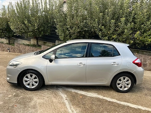 Toyota AURIS 2013 1,4D4d -Euro5,6+1 viteze,Consum 4l 100km, Dubluclimatronic, Navigatie Mare,  - imagine 3