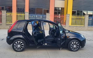 ford fiesta 1,6 benzina an 2007 euro 4 unic propietar in tara toate taxele la zi fiscal pe loc - imagine 7