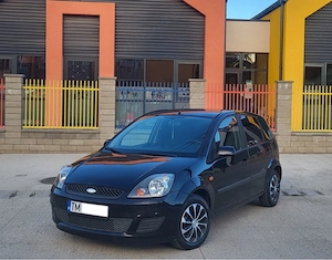 ford fiesta 1,6 benzina an 2007 euro 4 unic propietar in tara toate taxele la zi fiscal pe loc - imagine 2