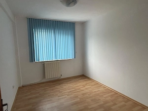 Vând apartament cu 3 camere, etaj 2, zona Kaufland - imagine 3
