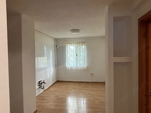 Vând apartament cu 3 camere, etaj 2, zona Kaufland - imagine 4