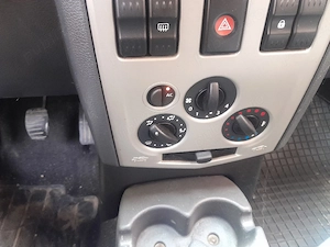 2009 Dacia Logan MCV 1.5 dci facelift clima 258000 kilometri anvelope de iarna 