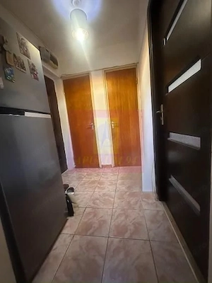 Ap 2 cam Drumul Taberei, la metrou - imagine 5