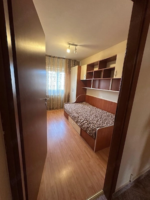 Vând apartament 3 camere  - imagine 3