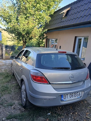 Dezmembrez masina.  Am un opel astra h din 2007.Masina are toate functionale doar ca sa dus chiloasa - imagine 3
