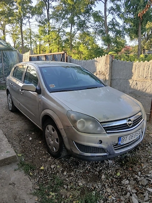 Dezmembrez masina.  Am un opel astra h din 2007.Masina are toate functionale doar ca sa dus chiloasa - imagine 5