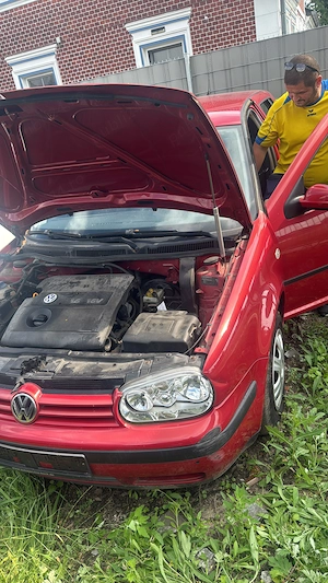 Vând golf 4,1.6 benzină an 2001 - imagine 4