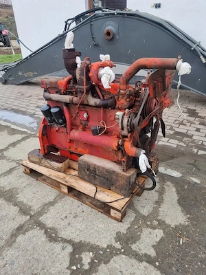 Motor Navistar DT437 Case IH, de pe combina 1480, stare perfectă