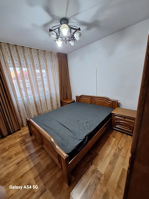 Închiriez apartament 3 camere  - imagine 2