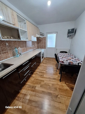 Închiriez apartament 3 camere  - imagine 4