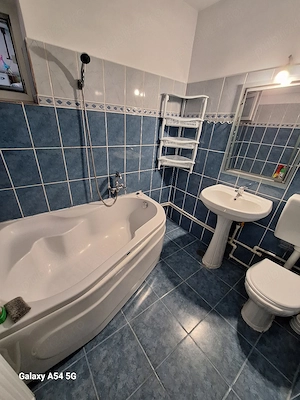 Închiriez apartament 3 camere  - imagine 5
