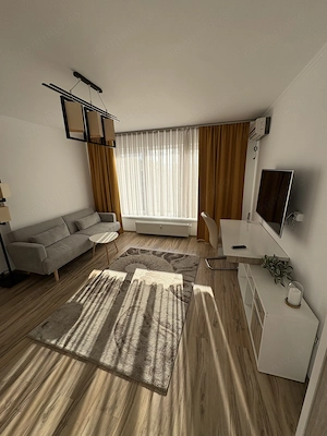 Inchiriez apartament 3 camere, str Zimbrului, etaj 5 6, bloc nou Prima Rogerius. - imagine 2