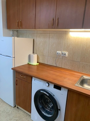 Proprietar, inchiriez apartament cu 2 camere, Et. 1, Str. Salciei - imagine 2