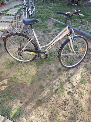 Vând bicicleta DHS 
