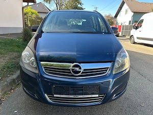 Opel Zafira 1.6 Benzina 116 Cp an 2012 - imagine 3