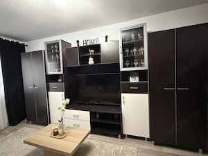 Mobila sufragerie + vitrina + canapea