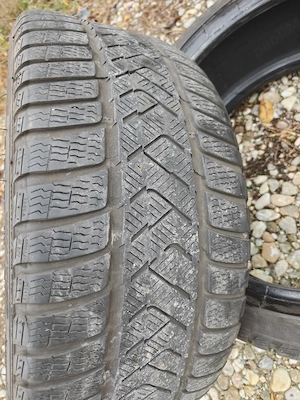 Vând Set 2 Anvelope Iarnă Pirelli Winter Sottozero 3 (RunFlat) 255/35/19 - imagine 3