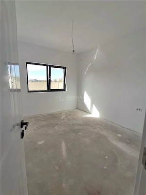 PANTELIMON, vila parter 4 camere, 2 bai, 2 terase SU =100 mp Teren 346 mp - imagine 13