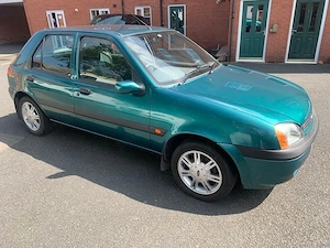 Dezmembrez Ford Fiesta Mk5