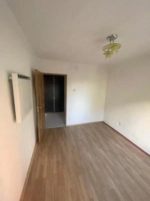  Apartament cu 3 camere de vânzare în Găvana, zonă liniștită  - imagine 5