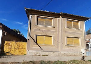 Casa de vanzare