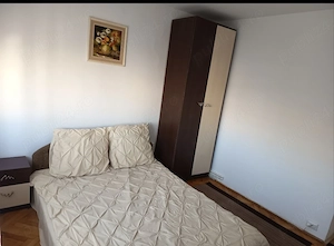 Închiriez apartament cu două camere decomandate etaj 3 in micro 17  - imagine 2