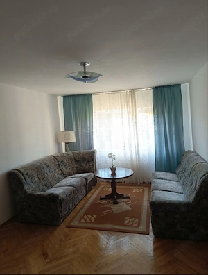 Închiriez apartament cu două camere decomandate etaj 3 in micro 17 