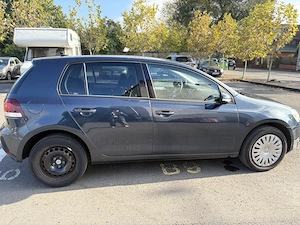 VW Golf 6 Highline 1.6 TDI 105 CP   Xenon, Pachet Drumuri Grele - imagine 4