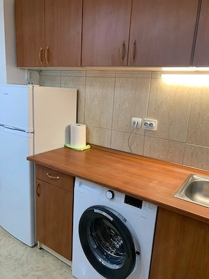 Inchiriez apartament cu 2 camere, Et. 1, Str. Salciei - imagine 2