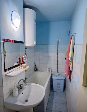 apartament cu 4 camere de vanzar in Baile herculane la super pret  - imagine 2