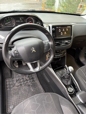 Peugeot 2008 - imagine 4