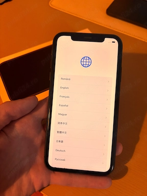 iPhone 11, 64GB, cumpărat în 2020