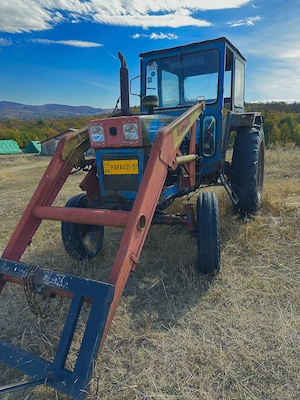 Tractor U650 cu încărcător frontal  - imagine 2
