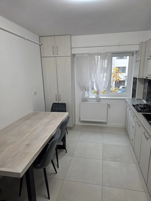 Apartament 3 camere etajul 1 - imagine 3