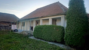 Casa si teren in centrul comunei Cicarlau, Maramures - imagine 2