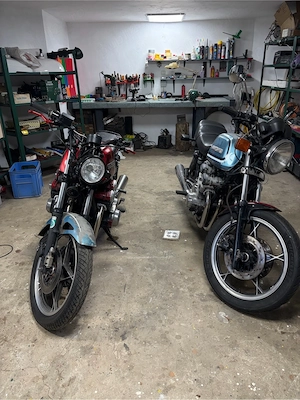 Suzuki GSX750 1980 & 1982   două motociclete clasice + lot piese originale - imagine 4
