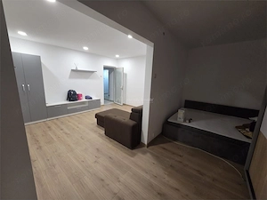 Apartament 2 camere renovat, etaj 1 – Micro 6, T #226;rgovi #537;te - imagine 5