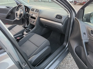 VW Golf 1.4MPI an 2010 tehnic si optic in stare TOP - imagine 8