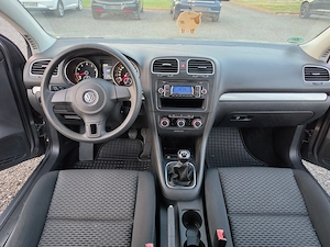 VW Golf 1.4MPI an 2010 tehnic si optic in stare TOP - imagine 7