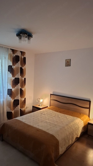 Ofer inchiriere apartament 2 camere zona Oituz . Recent renovat .