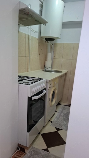 Ofer inchiriere apartament 2 camere zona Oituz . Recent renovat . - imagine 4