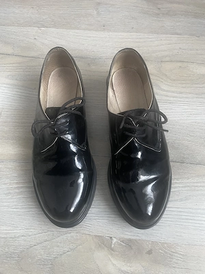 Vand pantofi dama