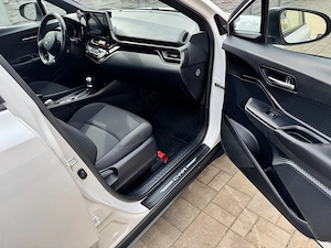 Toyota C-HR 2017 Hybrid CHR - imagine 2
