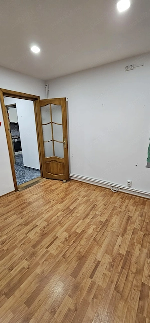  DE ÎNCHIRIAT   APARTAMENT 2 CAMERE, Piatra Neamț MĂRĂȚEI Se oferă spre închiriere pe termen lung - imagine 2