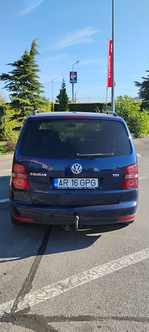 Vind autoturism  Vw Touran ideal pentru  o familie numeroasa - imagine 4